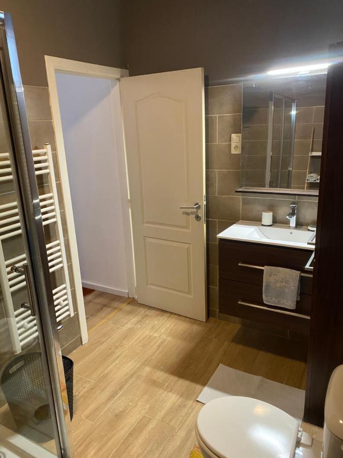 Superbe Appartement Шарлеруа Экстерьер фото