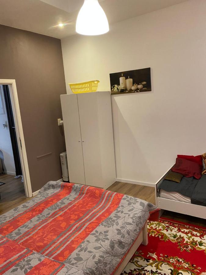 Superbe Appartement Шарлеруа Экстерьер фото